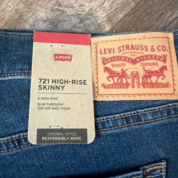 Levi's 721 High Rise Skinny Jean-Size 24W - Picture 4 of 9
